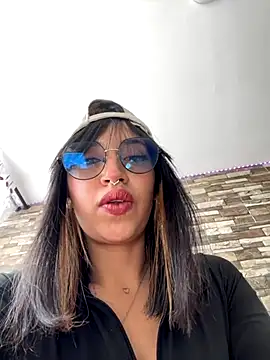 Snapshot of MiaFlamesxxx chatting on November 27, 2025, 2:52 pm MiaFlamesxxx online show from November 27, 2025, 2:52 pm