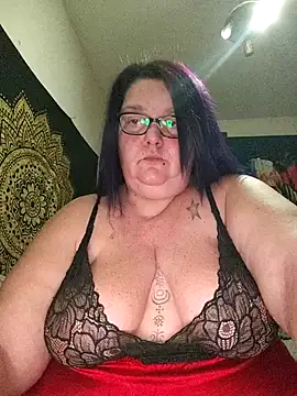 diosacurvy1984 online show from February 19, 2026, 11:12 pm