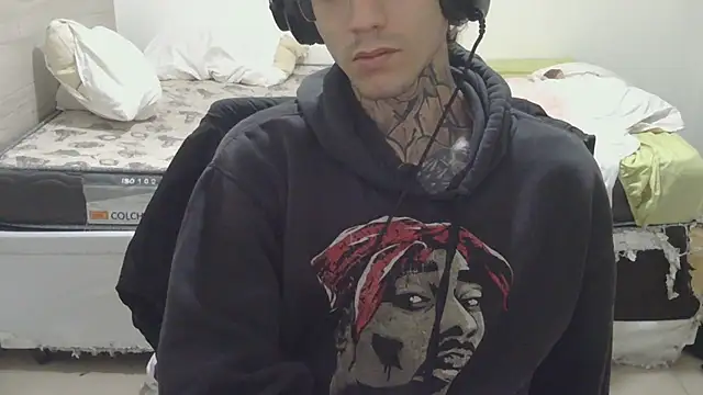 Snapshot of smokingink chatting on May 16, 2026, 7:34 pm smokingink online show from May 16, 2026, 7:34 pm