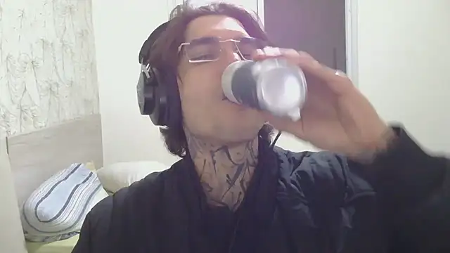 Snapshot of smokingink chatting on June 11, 2026, 12:54 am smokingink online show from June 11, 2026, 12:54 am