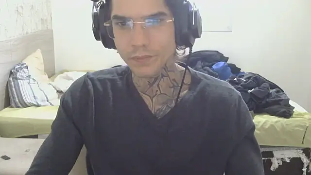 Snapshot of smokingink chatting on June 20, 2026, 8:11 pm smokingink online show from June 20, 2026, 8:11 pm