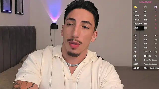 Snapshot of dylanspencer28 chatting on February 20, 2025, 7:08 pm dylanspencer28 online show from February 20, 2025, 7:08 pm