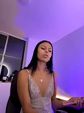 Snapshot of Michell_sr chatting on October 9, 2025, 11:36 pm Michell sr online show from October 9, 2025, 11:36 pm