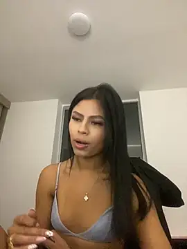 Snapshot of Michell_sr chatting on October 25, 2025, 1:13 am Michell sr online show from October 25, 2025, 1:13 am