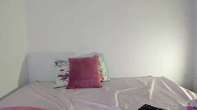 Sol angel  online show from March 8, 2025, 1:57 pm