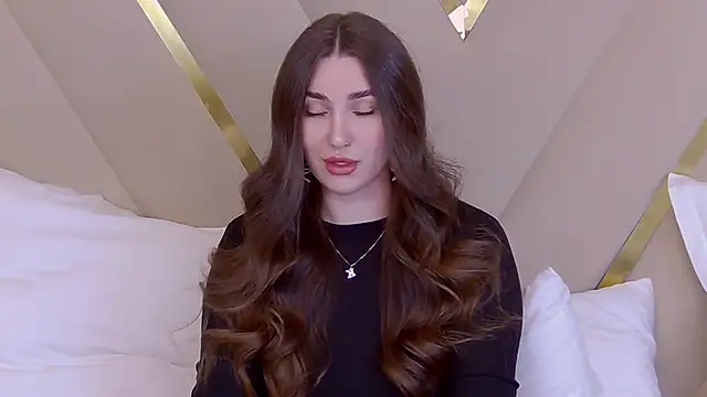 KiraBarlows online show from February 20, 2025, 7:19 pm