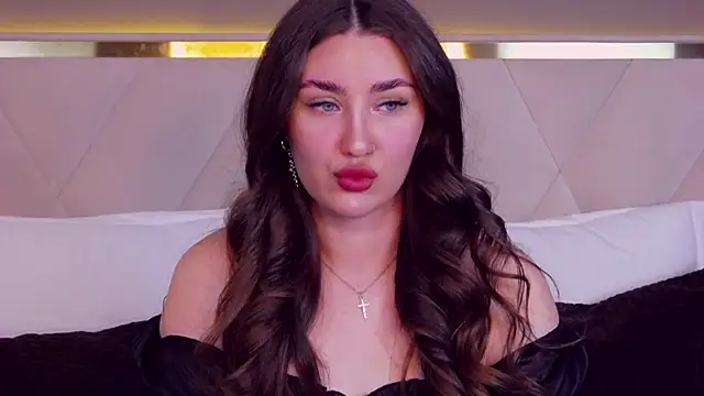 KiraBarlows online show from February 25, 2025, 7:25 pm