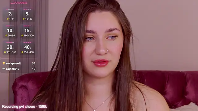 KiraBarlows online show from November 6, 2025, 7:15 pm