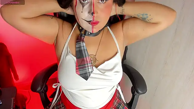 Snapshot of VanneCute1 chatting on November 1, 2025, 5:09 am VanneCute1 online show from November 1, 2025, 5:09 am