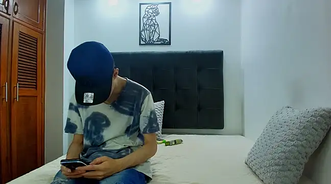 wolfandsky online show from March 15, 2025, 11:29 am