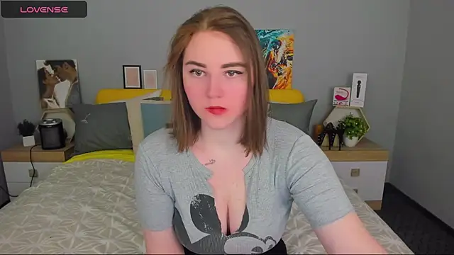lillyloan4u online show from April 28, 2026, 7:30 pm