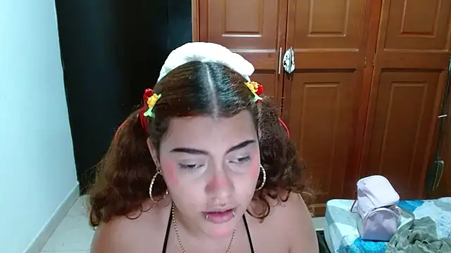 Snapshot of Eyfy_bbs chatting on October 27, 2025, 8:35 pm Eyfy bbs online show from October 27, 2025, 8:35 pm