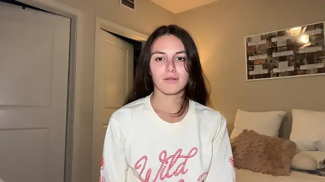 graciesmith27 online show from April 28, 2026, 2:27 am
