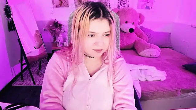 DiaAngell online show from February 24, 2026, 7:23 pm