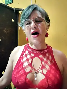 ilonna2025 online show from June 13, 2026, 11:24 pm