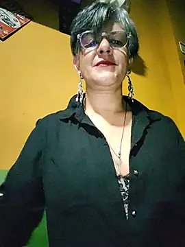 Snapshot of ilonna2025 chatting on August 2, 2026, 10:19 pm ilonna2025 online show from August 2, 2026, 10:19 pm