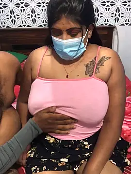 Lovely WINDI online show from May 7, 2026, 5:29 pm