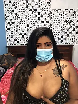 Lovely WINDI online show from May 18, 2026, 7:52 pm