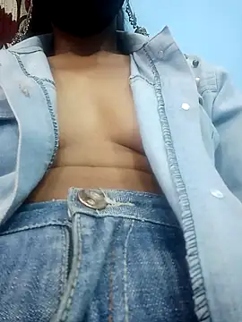 Snapshot of Leoni_G chatting on January 31, 2025, 12:18 pm Leoni G online show from January 31, 2025, 12:18 pm