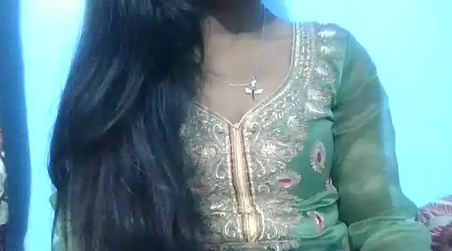 Snapshot of Leoni_G chatting on February 20, 2025, 7:12 am Leoni G online show from February 20, 2025, 7:12 am