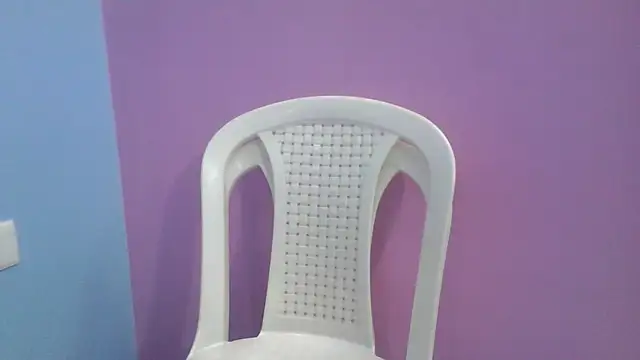 Snapshot of Leoni_G chatting on October 24, 2025, 8:22 am Leoni G online show from October 24, 2025, 8:22 am