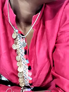 Snapshot of Leoni_G chatting on November 14, 2025, 6:56 am Leoni G online show from November 14, 2025, 6:56 am