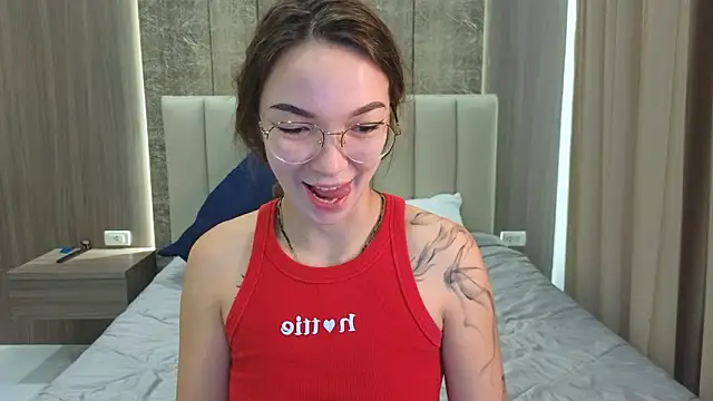 SusannJohnson online show from February 28, 2026, 12:33 am