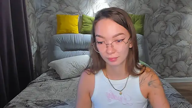 Snapshot of SusannJohnson chatting on June 19, 2026, 12:37 am SusannJohnson online show from June 19, 2026, 12:37 am