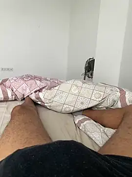 atesliskc online show from February 7, 2025, 8:44 am