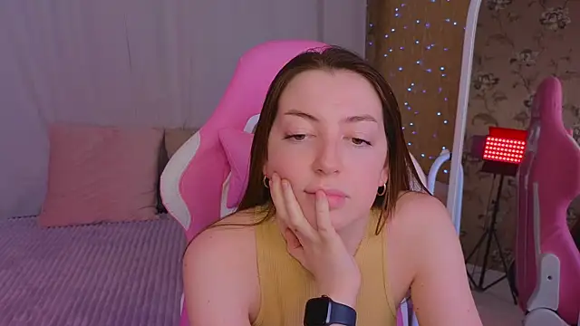 Ann moon   online show from March 3, 2025, 6:22 pm