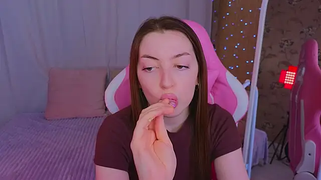 Ann moon   online show from March 13, 2025, 5:07 pm