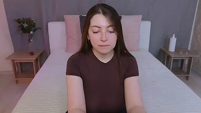 Snapshot of Ann_moon__ chatting on June 20, 2026, 4:21 pm Ann moon online show from June 20, 2026, 4:21 pm
