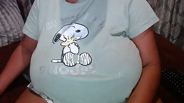BUBBLYBUNNYxx online show from May 3, 2026, 5:52 pm