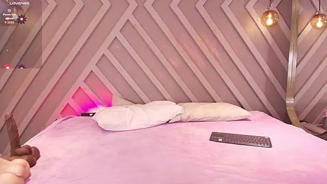 Snapshot of LissMonroe chatting on November 1, 2025, 11:01 am LissMonroe online show from November 1, 2025, 11:01 am