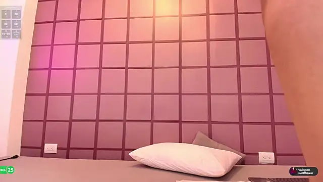 LissMonroe online show from December 18, 2025, 10:43 am