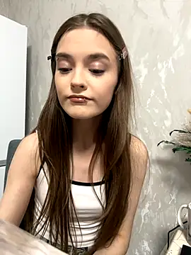 Snapshot of RayWillliams chatting on November 24, 2025, 9:14 pm RayWillliams online show from November 24, 2025, 9:14 pm