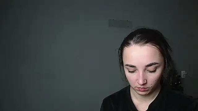 Eva Gloryy online show from February 10, 2026, 8:57 pm