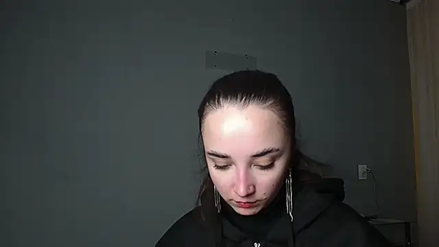 Eva Gloryy online show from April 20, 2026, 7:26 pm