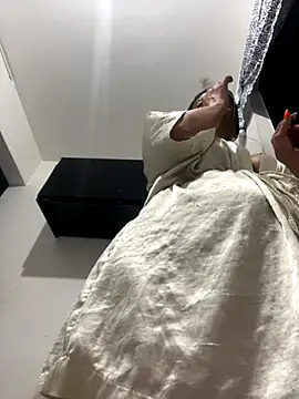 Snapshot of Lili__taylor chatting on October 19, 2025, 3:29 am Lili taylor online show from October 19, 2025, 3:29 am