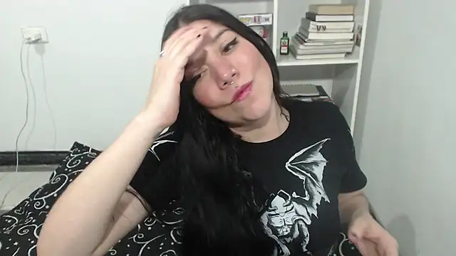 Snapshot of sharonnleon chatting on March 6, 2025, 10:36 pm sharonnleon online show from March 6, 2025, 10:36 pm