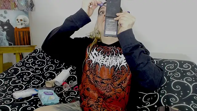 Snapshot of sharonnleon chatting on October 16, 2025, 9:05 pm sharonnleon online show from October 16, 2025, 9:05 pm