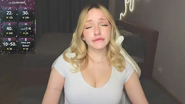 Snapshot of MargaretSweet1 chatting on June 14, 2026, 11:29 pm MargaretSweet1 online show from June 14, 2026, 11:29 pm
