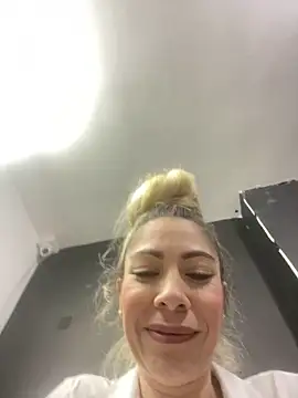 Snapshot of viktoria_davis_ chatting on March 15, 2025, 10:22 pm viktoria davis online show from March 15, 2025, 10:22 pm