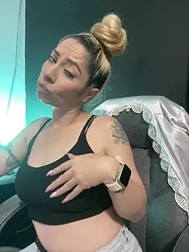 Snapshot of viktoria_davis_ chatting on March 20, 2025, 1:13 am viktoria davis online show from March 20, 2025, 1:13 am