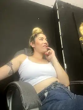 Snapshot of viktoria_davis_ chatting on September 10, 2025, 11:49 pm viktoria davis online show from September 10, 2025, 11:49 pm