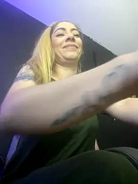 Snapshot of viktoria_davis_ chatting on September 25, 2025, 11:19 pm viktoria davis online show from September 25, 2025, 11:19 pm