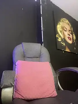 Snapshot of viktoria_davis_ chatting on November 1, 2025, 10:56 pm viktoria davis online show from November 1, 2025, 10:56 pm