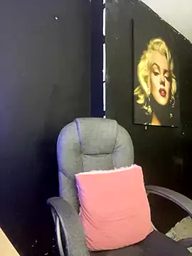 Snapshot of viktoria_davis_ chatting on November 17, 2025, 11:54 pm viktoria davis online show from November 17, 2025, 11:54 pm