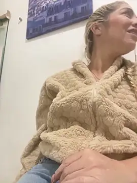 viktoria davis  online show from February 3, 2026, 12:53 am