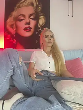viktoria davis  online show from May 31, 2026, 12:19 am
